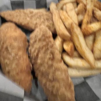 Zion Canyon Brewpub - Blurry chicken tenders lol - Burgers Near Me - Springdale, Utah
