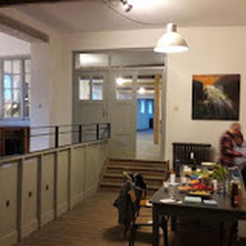 L'Usine - Vous êtes à la recherche d’un espace de travail ! Vous avez besoin de ne pas vous retrouver isolé ! Vous souhaitez partager, échanger - Venues & Event Spaces Near Me - Uccle, BRU