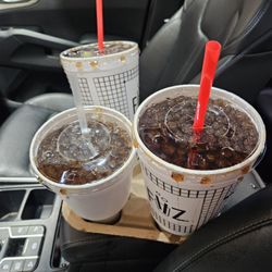 FiiZ Drinks - Leaky lids