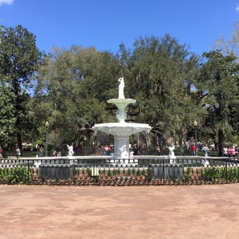 Forsyth Park - The fountain - Parks Near Me - Savannah, Georgia