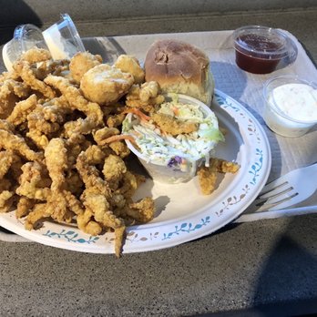 Bob's Clam Hut - Seafood Near Me - Kittery, Maine