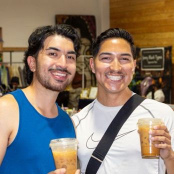 Honey & Flower Espresso - Happy customers with drinks - Caterers Near Me Honey & Flower Espresso - Happy customers with drinks - Caterers Near Me