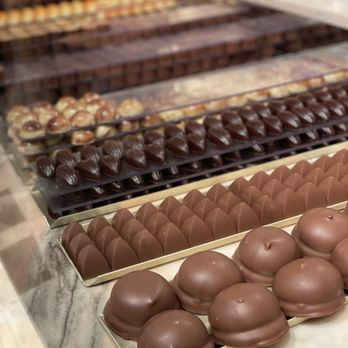 Chocolaterie Van Hoorebeke - Chocolatiers & Shops Near Me - Gent, VOV