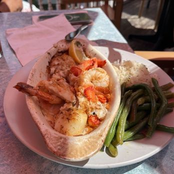 Freedom Cafe & Pub - The Captains Bake - American Near Me - Naples, Maine