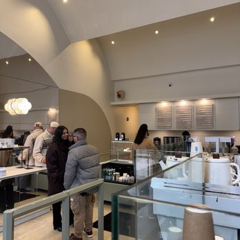 Blue Bottle Coffee - Tribune Tower - Interior - Coffee & Tea Near Me - Chicago, Illinois Blue Bottle Coffee - Tribune Tower - Interior - Coffee & Tea Near Me - Chicago, Illinois