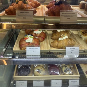 Anntremet Cake - Bakeries Near Me - Long Island City, New York Anntremet Cake - Bakeries Near Me - Long Island City, New York