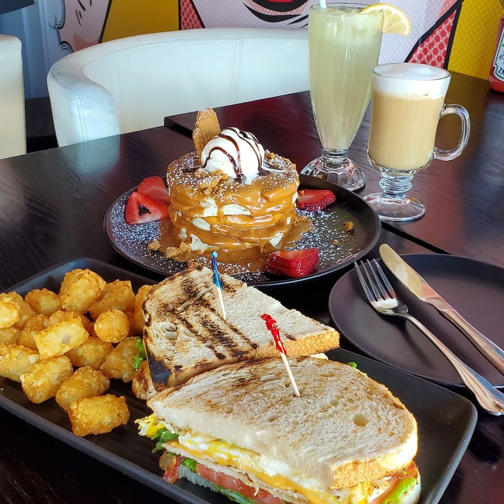 Haze Restaurant + Lounge - Pesto Chicken Sandwich and Lotus Biscoff Stacked Pancakes - Hookah Bars Near Me - Richmond Hill, Ontario