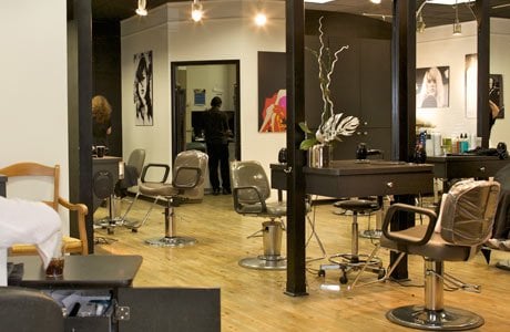 Robert of Philadelphia Salons Logo