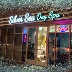 Silver Sea Day Spa - Happy Holidays!