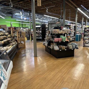 Clifton Market - a wide view of a grocery store - Grocery Near Me - Cincinnati, Ohio Clifton Market - a wide view of a grocery store - Grocery Near Me - Cincinnati, Ohio
