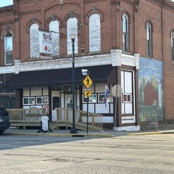 R & S Spirits and Lounge - Always welcome here!