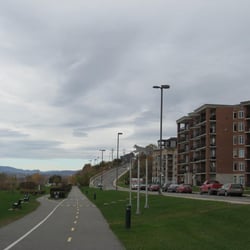 Ville de Levis - The road fronting the St. Lawrence, with a riverside park, green spaces, its "parcours," and some swanky condos with a Quebec City view.