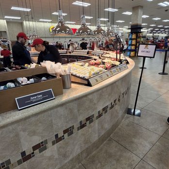 Buc-ee’s - Ready to eat! - Gas Stations Near Me - Goodyear, Arizona Buc-ee’s - Ready to eat! - Gas Stations Near Me - Goodyear, Arizona