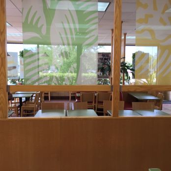Wendy's - Nobody in the dining room but about 100 cars at the drive thru - Burgers Near Me - Lakeland, Florida Wendy's - Nobody in the dining room but about 100 cars at the drive thru - Burgers Near Me - Lakeland, Florida