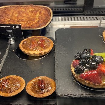 Cupitol Coffee & Eatery - Coffee & Tea Near Me - Evanston, Illinois