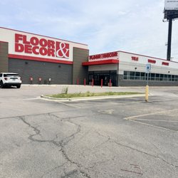 Floor & Decor