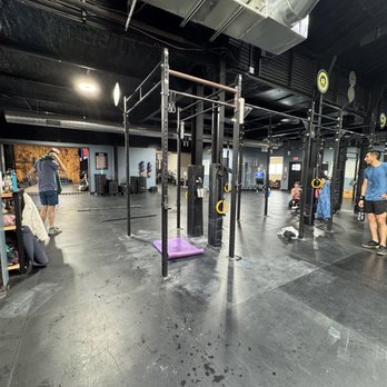 CrossFit - Inside - Trainers Near Me - San Leandro, California CrossFit - Inside - Trainers Near Me - San Leandro, California