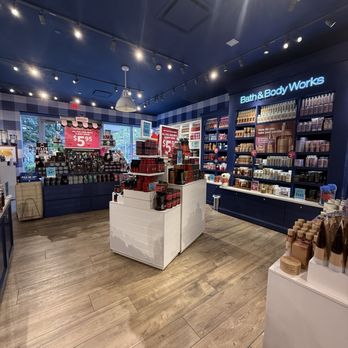 Bath & Body Works - Store - Cosmetics & Beauty Supply Near Me - Yonkers, New York