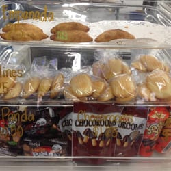 Boba Bistro - Yummy empanadas, madelines, hello panda, CHOCOROOOOOOMS and yan yan!