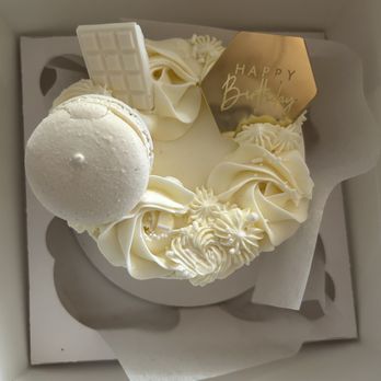 We Heart Cake Company - Mini Cake (in-store only) The macaron cracked a little that was my fault taking it out of the box. - Bakeries Near Me - Honolulu, Hawaii We Heart Cake Company - Mini Cake (in-store only) The macaron cracked a little that was my fault taking it out of the box. - Bakeries Near Me - Honolulu, Hawaii