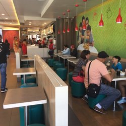 Jollibee - Dining area