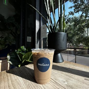 Mañana - Iced mocha - Coffee & Tea Near Me - Austin, Texas