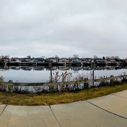 Waterfront houses Waterfront houses