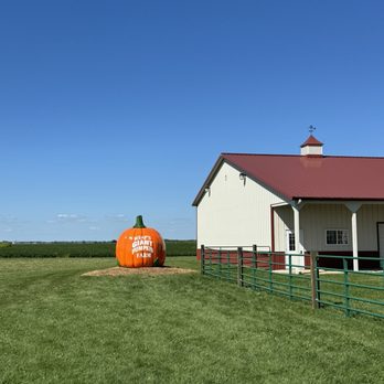 Heap's Giant Pumpkin Farm - Pumpkin Patches Near Me - Minooka, Illinois