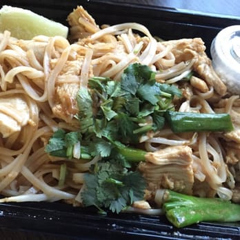 Bamboo Bistro - Chicken pad Thai - Asian Fusion Near Me - Austin, Texas