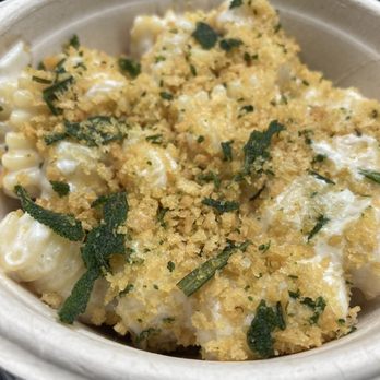Murray's Cheese Bar - Classic Mac - Wine Bars Near Me - Long Island City, New York Murray's Cheese Bar - Classic Mac - Wine Bars Near Me - Long Island City, New York