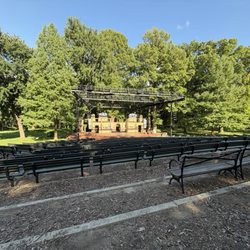 Amphitheater pre-show