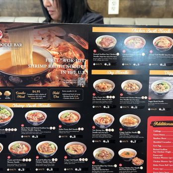 Le Shrimp Noodle Bar - Singaporean Near Me - Chicago, Illinois