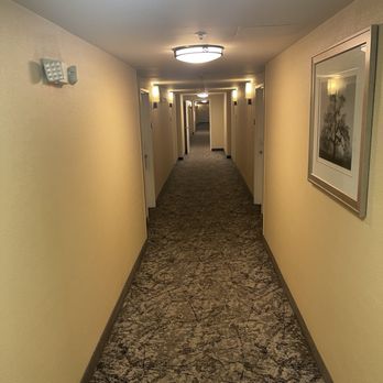 Embassy Suites by Hilton Valencia - Drab - Hotels Near Me - Valencia, California
