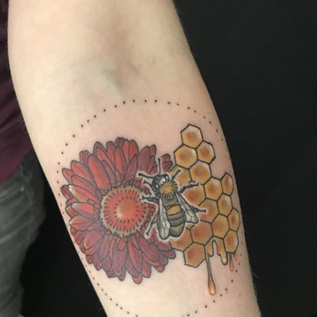 Lantern Tattoo - Tattoo Near Me - Brooklyn, New York