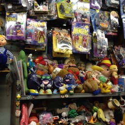 California Raisins, various plush & carded figures. California Raisins, various plush & carded figures.