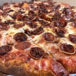 Brenz Pizza Co New Albany - Pepperoni & bacon pizza