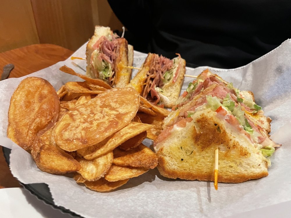 Alley Cat Bar & Grill Logo