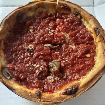 Giordano's - 4 slice individual deep deep - Pizza Near Me - Chicago, Illinois