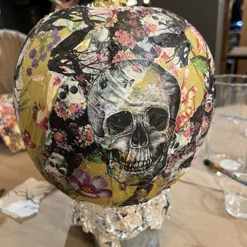 Petit Bizoo  Art Studio - Decoupage Pumpkin -- I'm an artist! - Art Classes Near Me - Encino, California