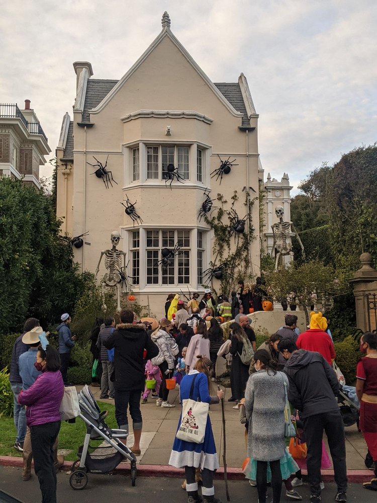 PRESIDIO TERRACE Presidio Ter, San Francisco, California Walking