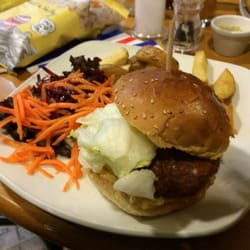 Watershed Cafe Bar - Burger before movie