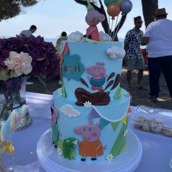 Pastel - Custom Cakes Near Me Pastel - Custom Cakes Near Me