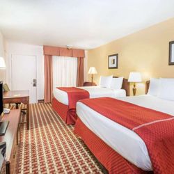 Days Inn by Wyndham Ottawa - 2 Queen Bed Room