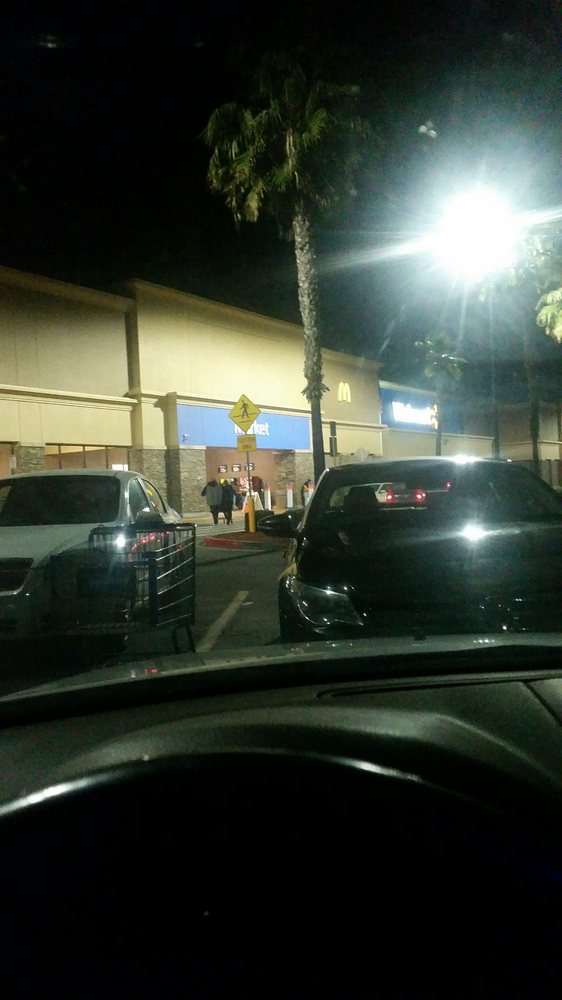 WALMART SUPERCENTER 36 Reviews Grocery 770 W El Monte Way, Dinuba