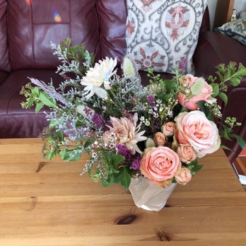 Papillon Floral - My gorgeous arrangement! The pic doesn't do it justice :) - Florists Near Me - Windsor, California