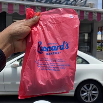 Leonard's Bakery - Bakeries Near Me - Honolulu, Hawaii