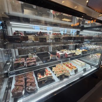 85°C Bakery Cafe-Aurora - Bakeries Near Me - Aurora, Colorado