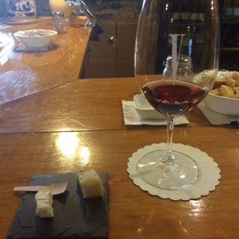 Va La Vineyards - The average pour and cheese tasting - it's worth the $20 - Wineries Near Me - Avondale, Pennsylvania