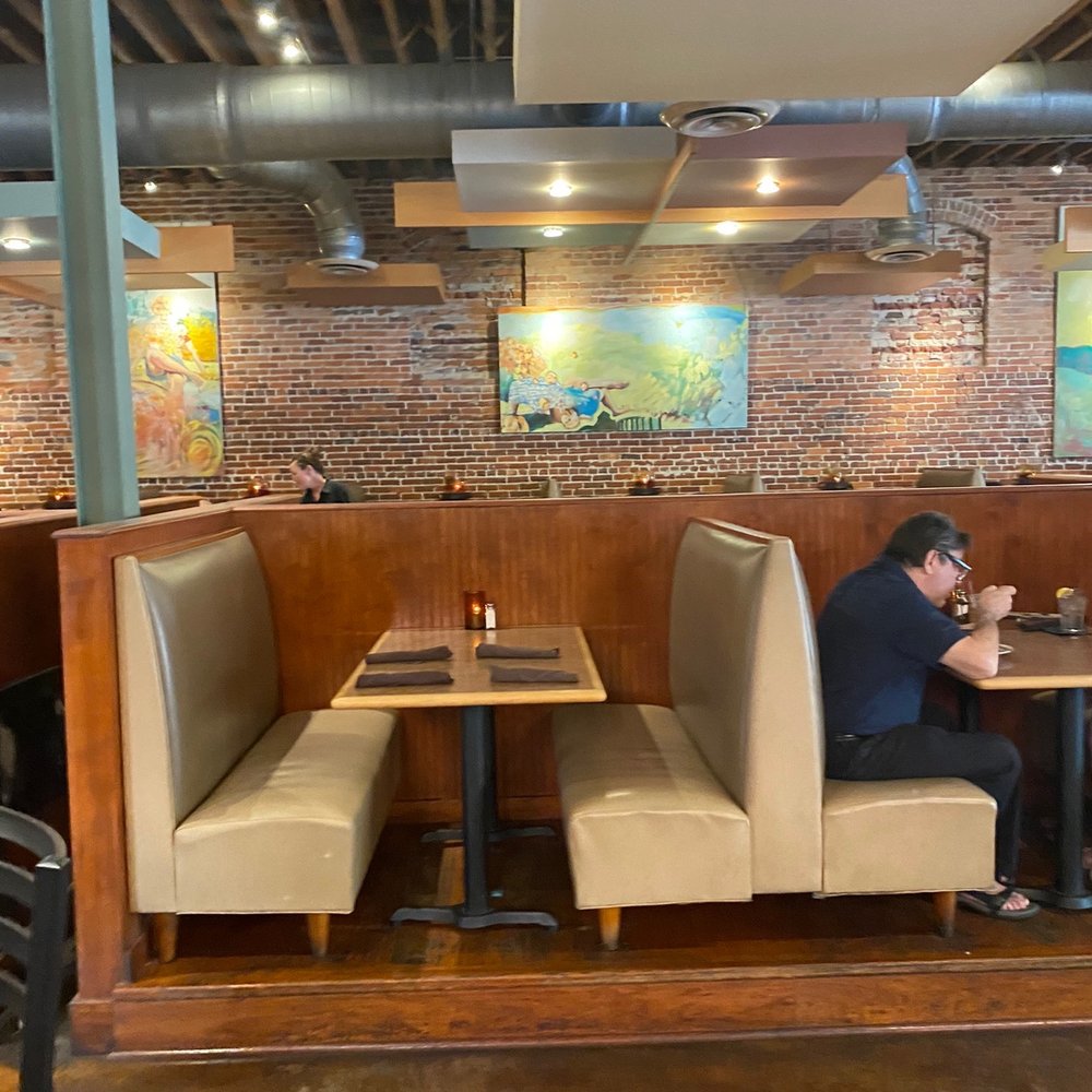 Brick Restaurant - Comfortable booths - New American Near Me - Jacksonville, Florida Brick Restaurant - Comfortable booths - New American Near Me - Jacksonville, Florida