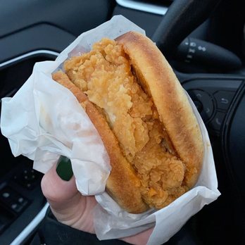 Popeyes Louisiana Kitchen - Spicy chicken sandwich - Fast Food Near Me - Syracuse, New York Popeyes Louisiana Kitchen - Spicy chicken sandwich - Fast Food Near Me - Syracuse, New York